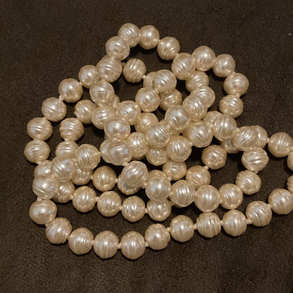 Vintage  Faux Pearl Necklace, multifunctional and 8 different ways to use. - Picture 10 of 12